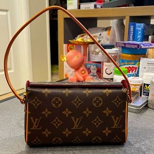 🔥100% Vintage second hand LV Recital Bag - Monogram